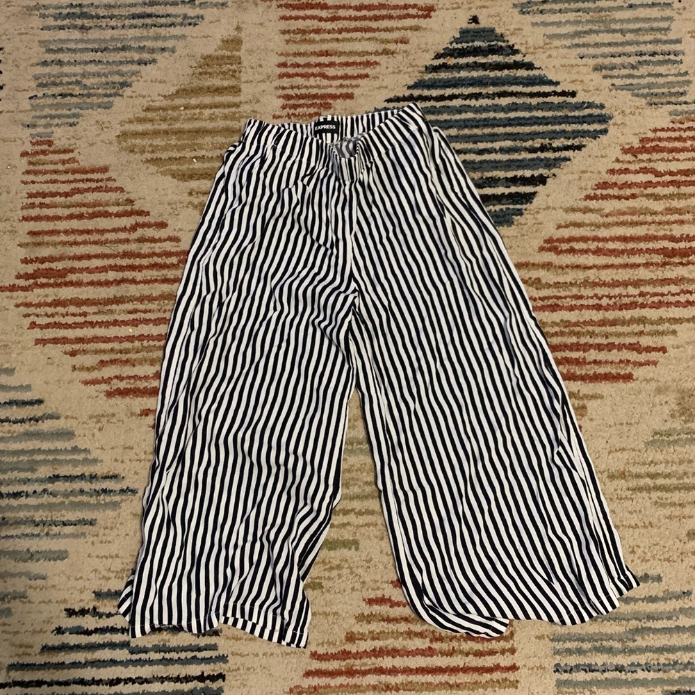 Express Cropped Midrise Wide leg Capri Pants